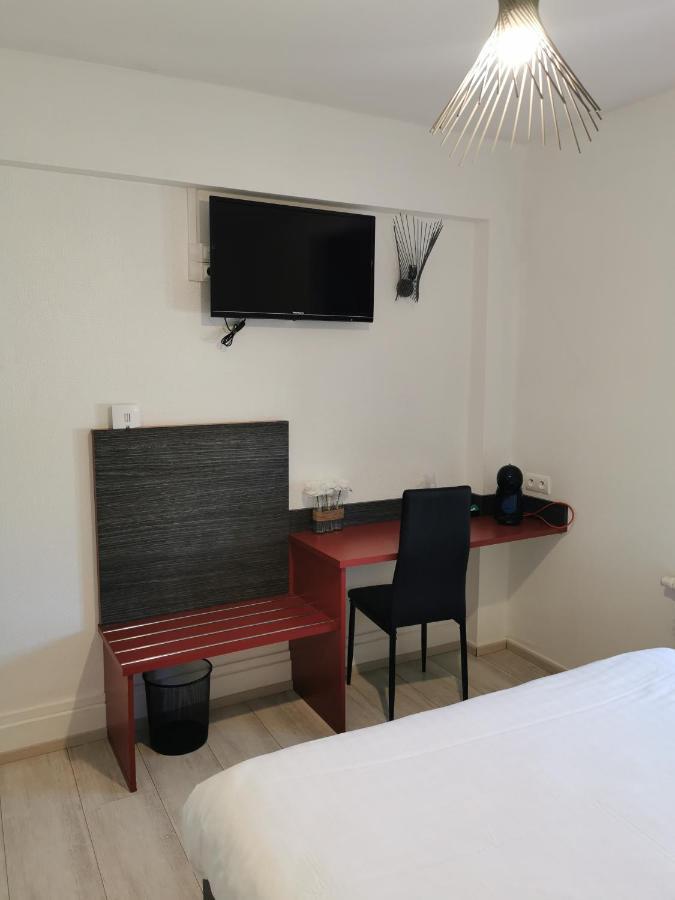 Le P'Tit Bouchon Hotel Rambervillers Екстериор снимка